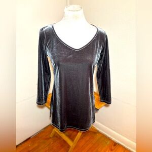 Ballinger Gold Velvet Top